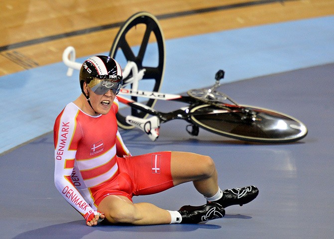 Chấn thương của tay đua xe đạp lòng chảo người Đan Mạch Lasse Norman Hansen.